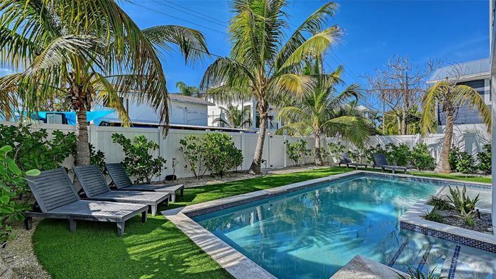 Image No.53-7 Bed Property for sale