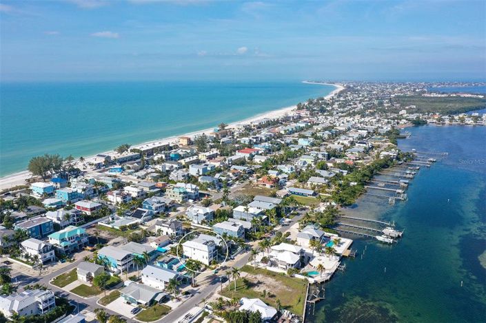 Image No.8-7 Bed Property for sale