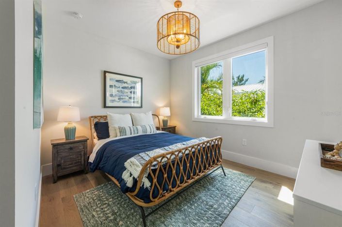 Image No.21-4 Bed Property for sale