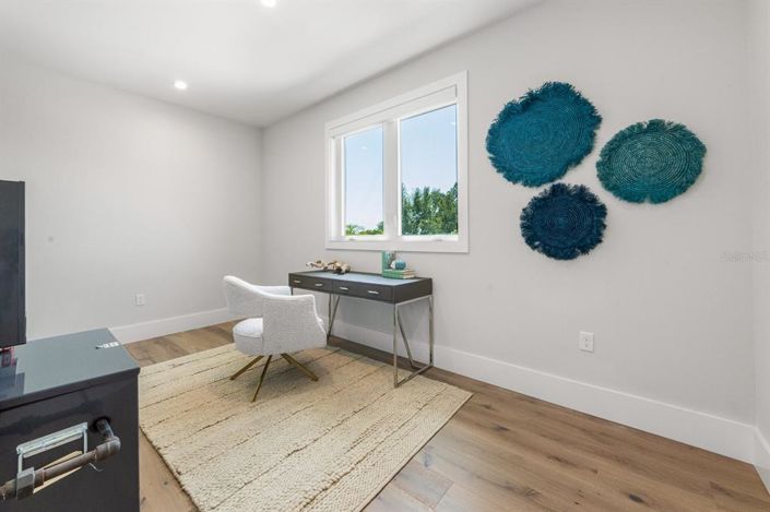 Image No.27-4 Bed Property for sale