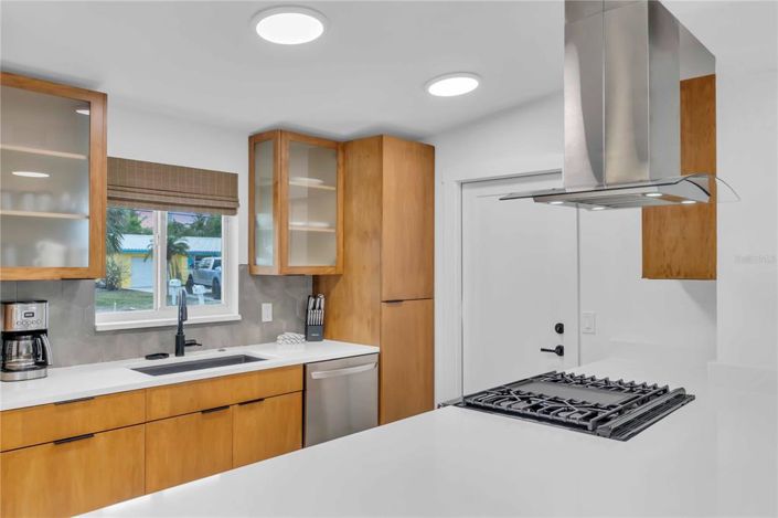 Image No.14-3 Bed Property for sale