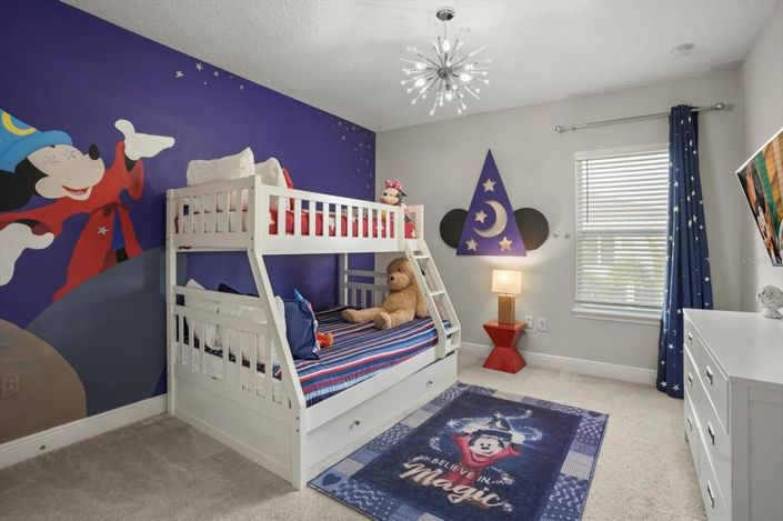 Image No.15-6 Bed Property for sale