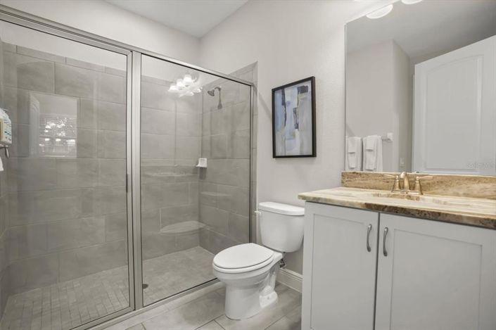 Image No.19-6 Bed Property for sale