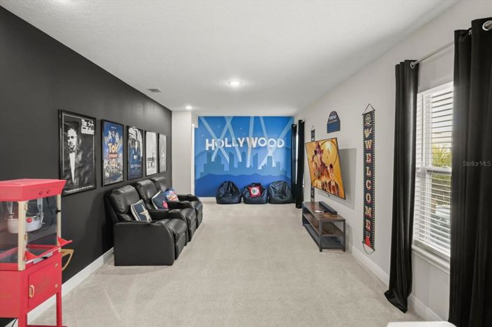 Image No.21-6 Bed Property for sale