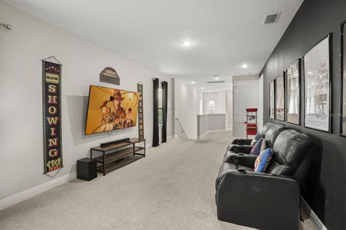 Image No.22-6 Bed Property for sale