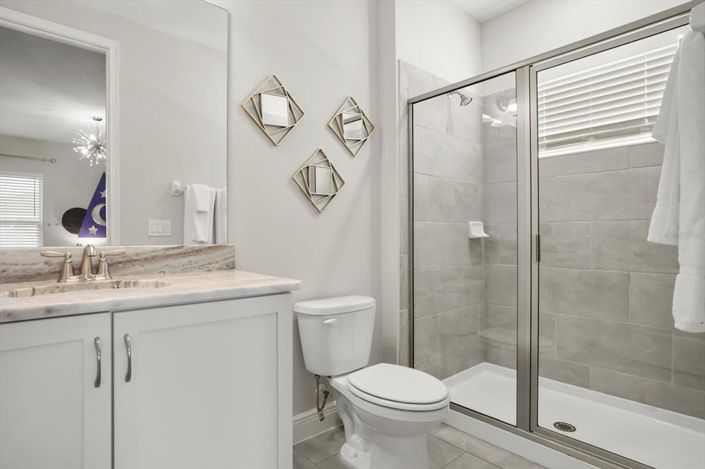 Image No.30-6 Bed Property for sale