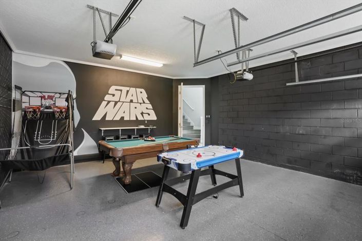 Image No.32-6 Bed Property for sale