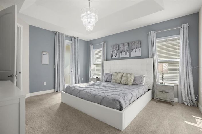 Image No.8-6 Bed Property for sale