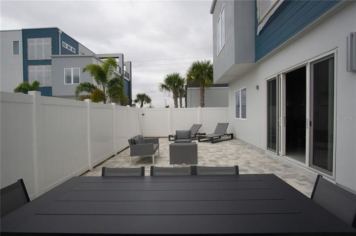 Image No.26-3 Bed Property for sale