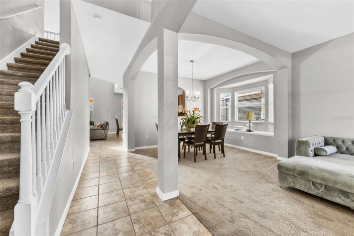 Image No.10-5 Bed Property for sale