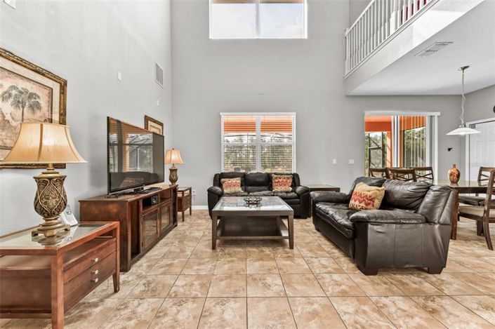 Image No.17-5 Bed Property for sale