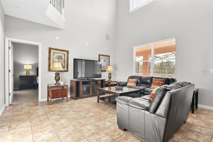 Image No.19-5 Bed Property for sale