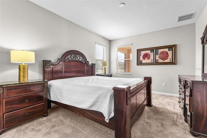 Image No.20-5 Bed Property for sale