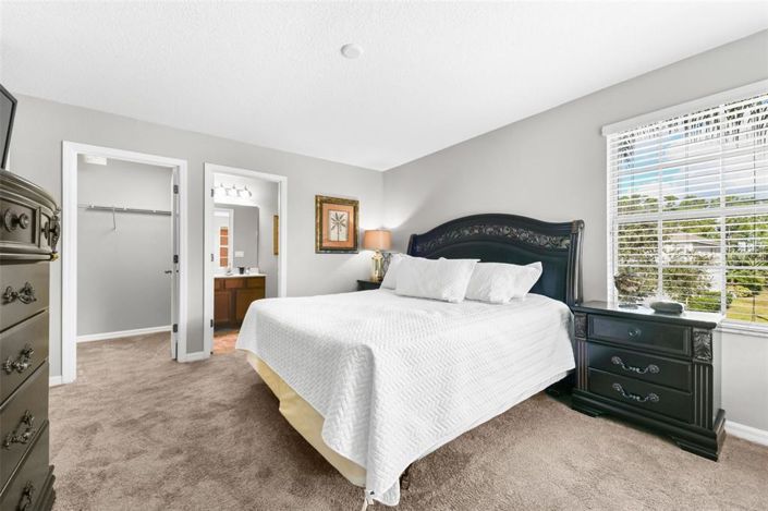 Image No.32-5 Bed Property for sale