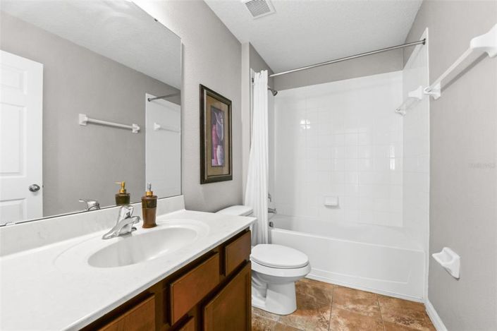 Image No.36-5 Bed Property for sale