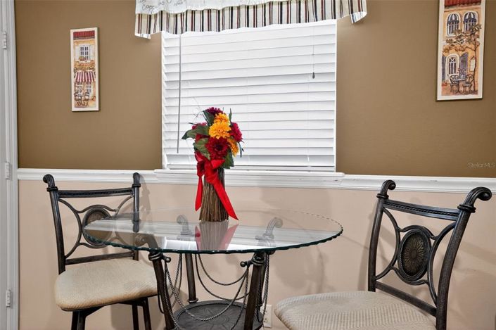 Image No.12-5 Bed Property for sale