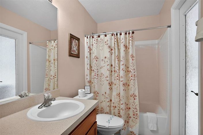 Image No.19-5 Bed Property for sale