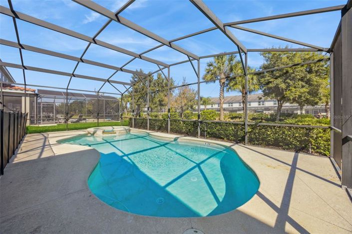 Image No.28-13 Bed Property for sale