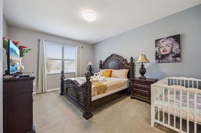 Image No.44-13 Bed Property for sale