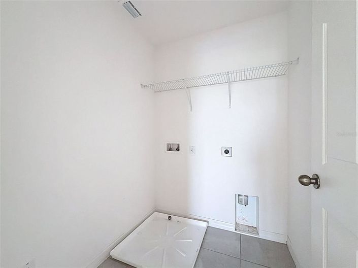 Image No.55-4 Bed Property for sale