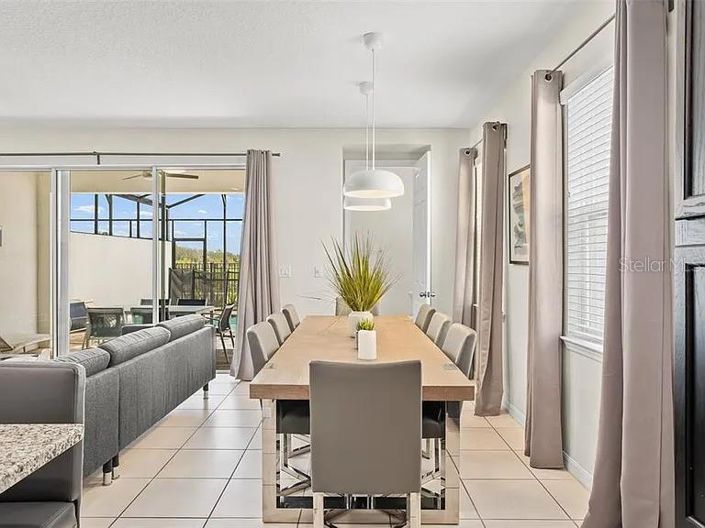 Image No.12-5 Bed Townhouse for sale