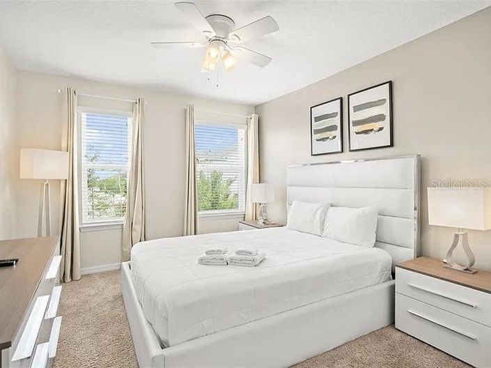 Image No.26-5 Bed Townhouse for sale