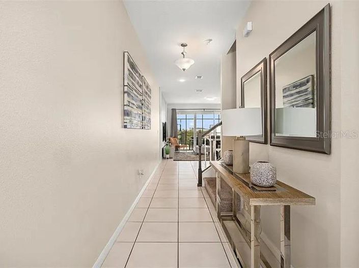 Image No.3-5 Bed Townhouse for sale