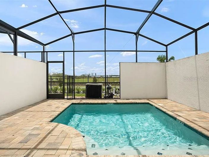 Image No.30-5 Bed Townhouse for sale