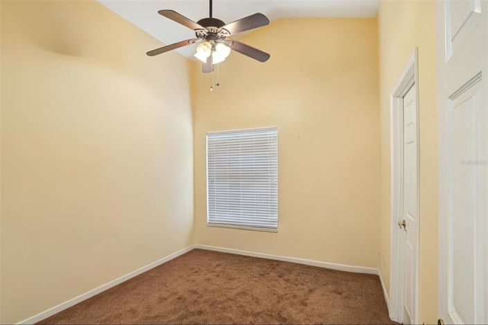 Image No.20-Propriété de 4 chambres à vendre à Clermont