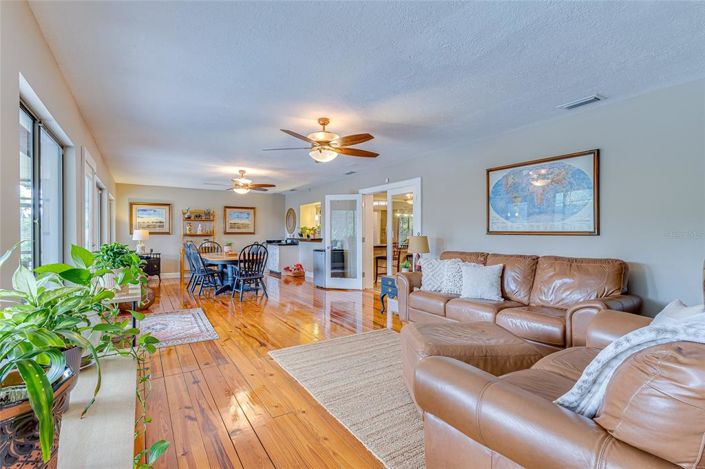 Image No.28-Propriété de 4 chambres à vendre à Orlando