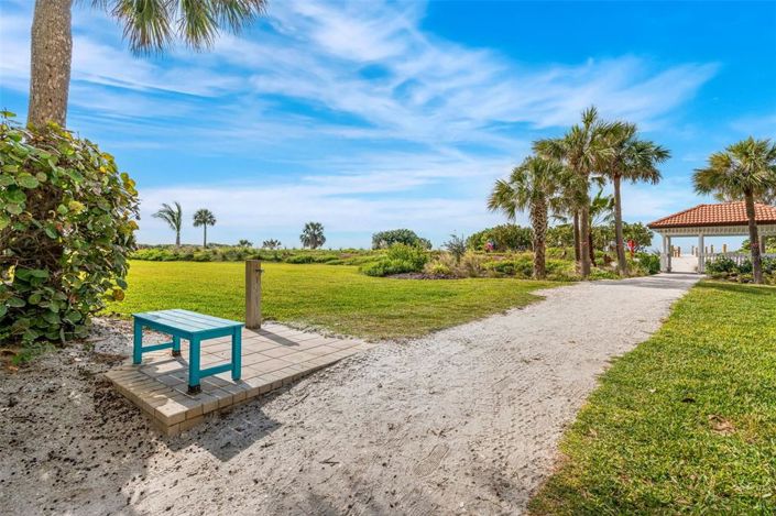 Image No.44-2 Bed Property for sale