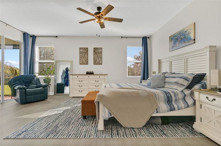 Image No.17-4 Bed Property for sale