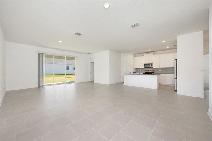 Image No.6-4 Bed Property for sale