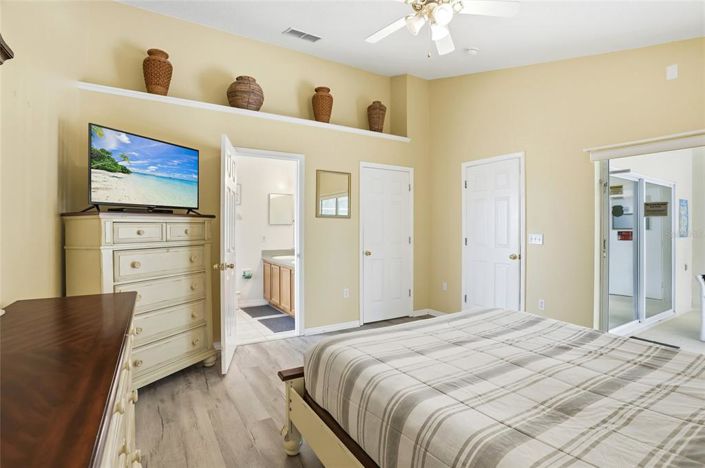 Image No.18-3 Bed Property for sale