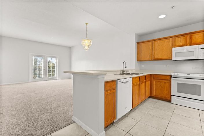 Image No.9-2 Bed Property for sale