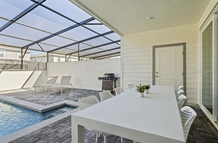 Image No.12-5 Bed Townhouse for sale