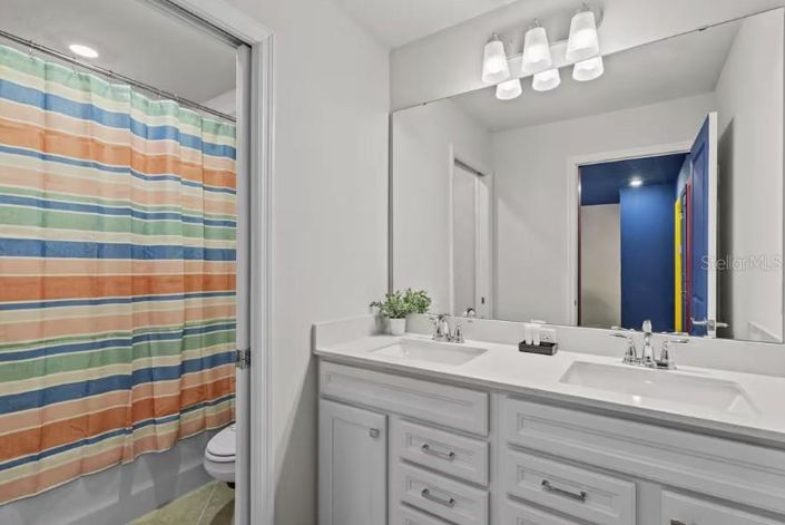 Image No.29-5 Bed Townhouse for sale