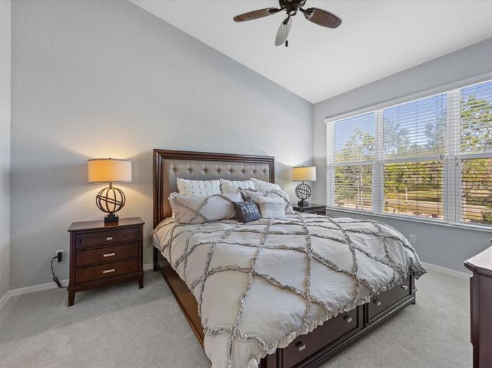 Image No.12-2 Bed Property for sale