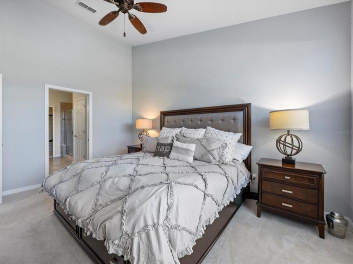 Image No.13-2 Bed Property for sale