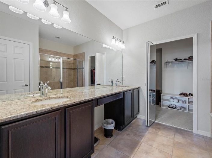 Image No.14-2 Bed Property for sale