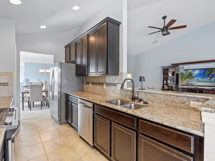 Image No.7-2 Bed Property for sale