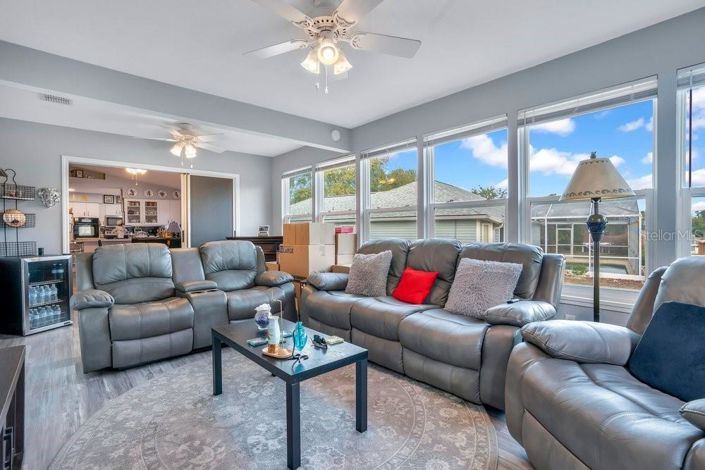 Image No.10-3 Bed Property for sale