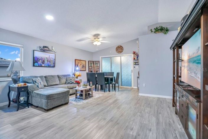 Image No.12-3 Bed Property for sale