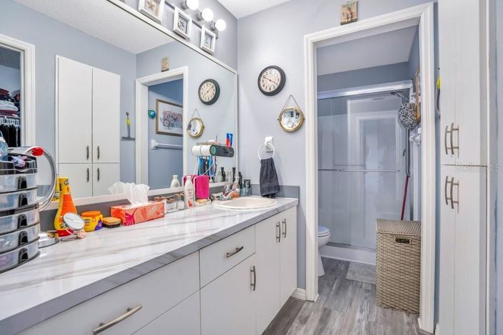 Image No.24-3 Bed Property for sale