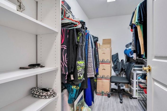 Image No.29-3 Bed Property for sale