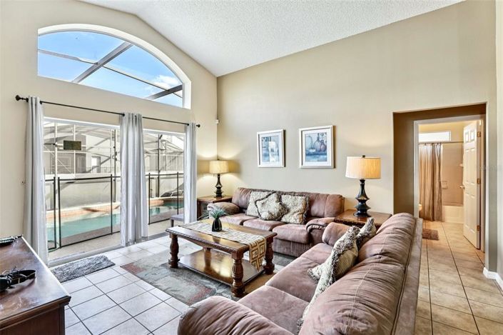 Image No.3-Propriété de 5 chambres à vendre à Kissimmee