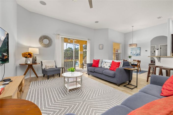 Image No.5-5 Bed Property for sale