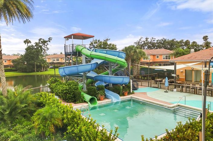 Image No.33-2 Bed Townhouse for sale