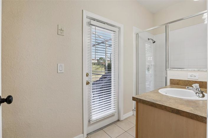 Image No.18-4 Bed Property for sale