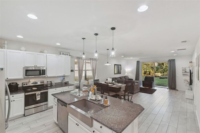 Image No.17-3 Bed Property for sale